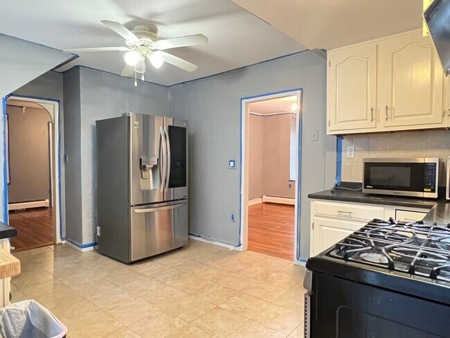 Photo - 162 Pine St