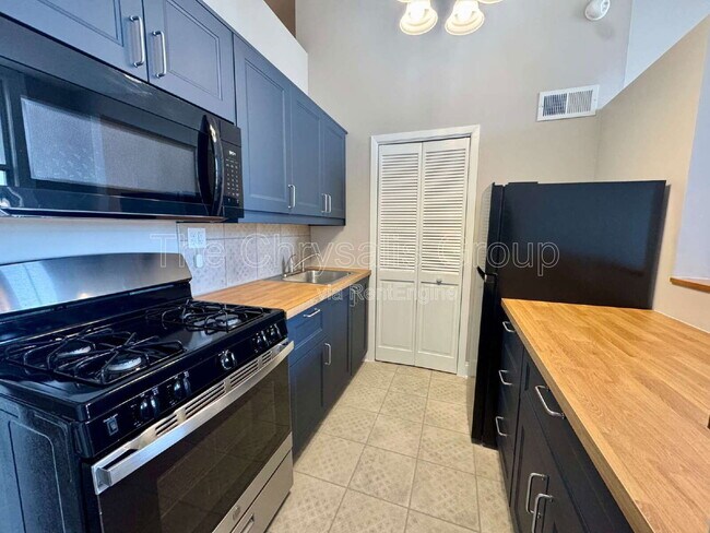 Photo - 217 W Main St Unit 2f