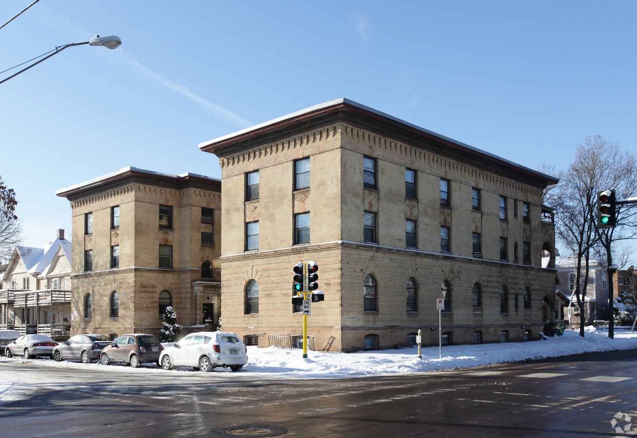 Ashmore Apartments - Ashmore Apartments