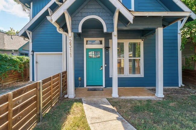 Photo - 2311 Santa Rita St