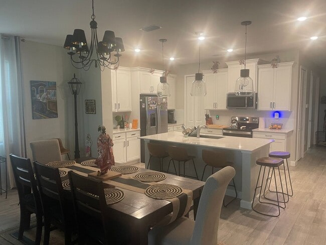 Photo - 664 Veridian Cir NW