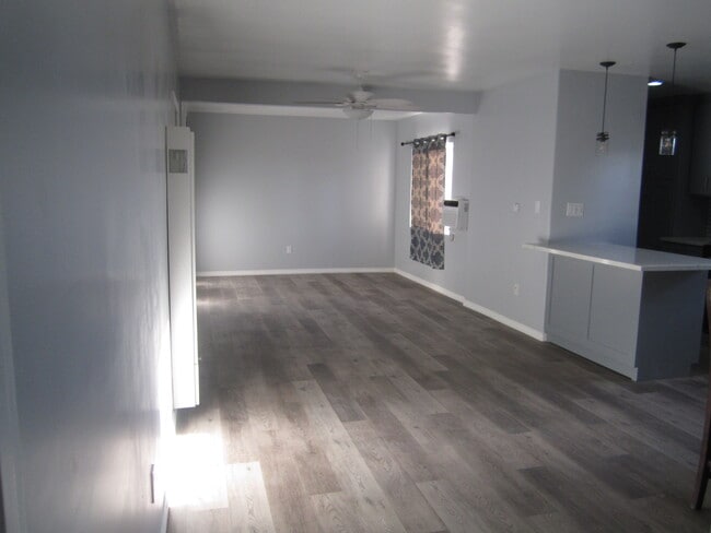 720 W 214th St