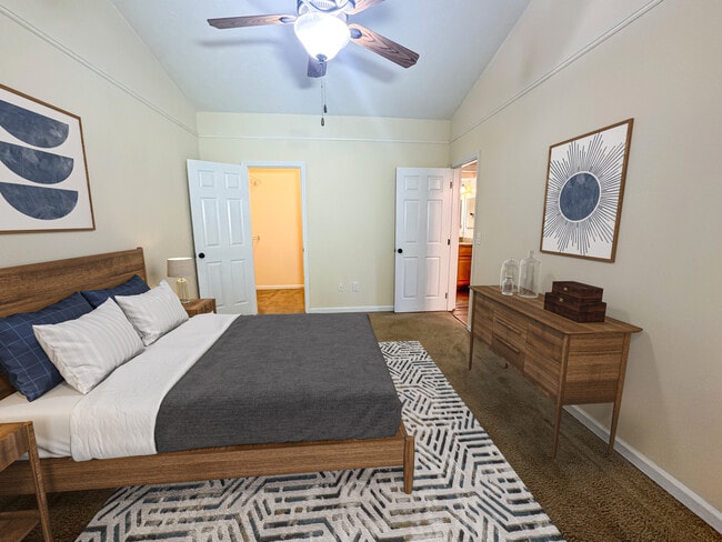 Photo - Le Craw On 13th