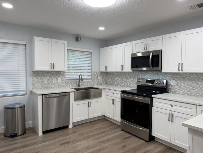 Photo - 1947 Chenango Ave