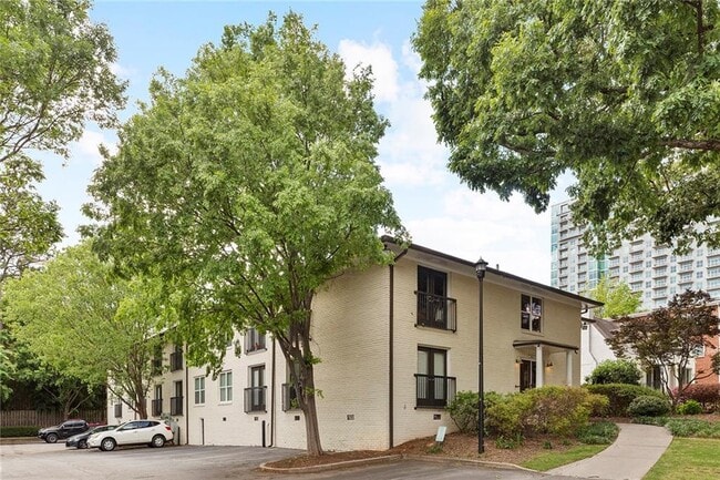 Photo - 48 Peachtree Ave NE Unit 426