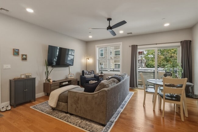 60 Fuller St Unit 2