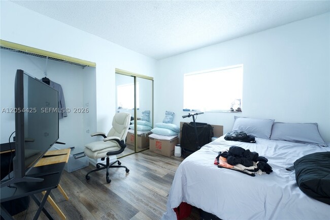 Photo - 1025 SW 12th St Unit 0