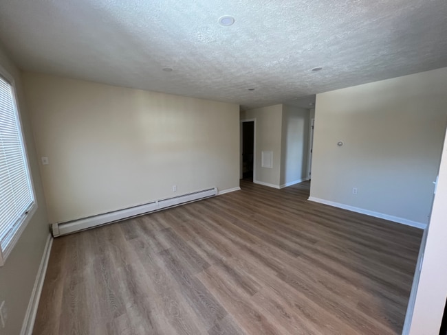 Photo - 891 Mammoth Rd Unidad D