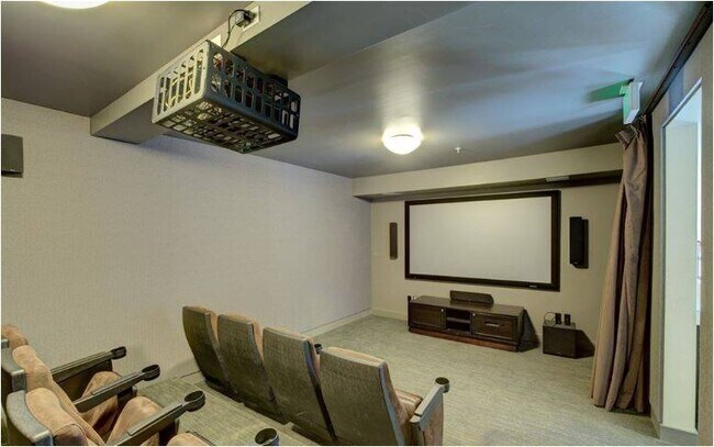 Photo - 1420 E Pine St