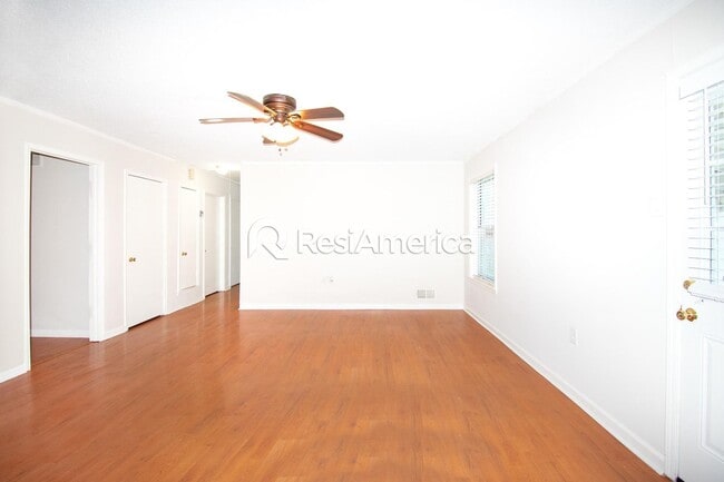 Photo - Newly Renovated 3/2 In Bartlett