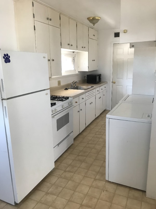 Photo - 308 Pitkin St