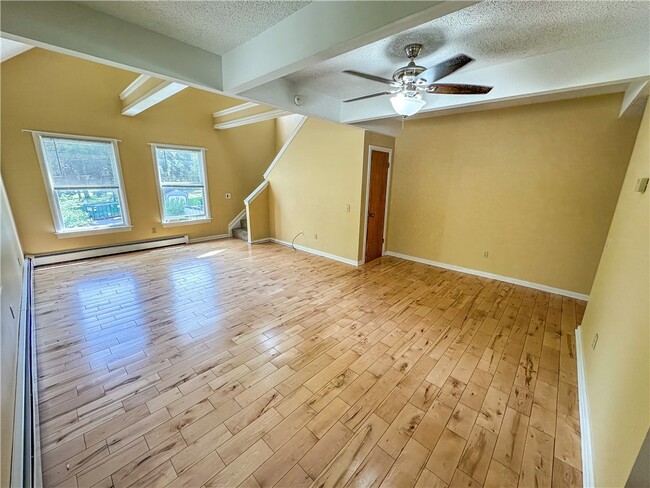 Photo - 113 Comfort St