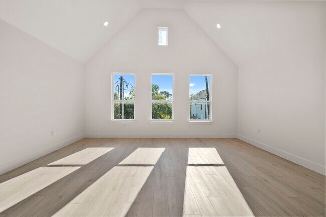 Photo - 3615 Dreyfus St