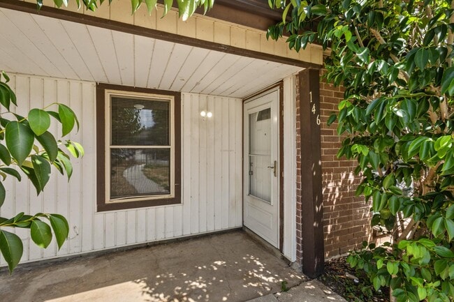Photo - 146 Stapleton St