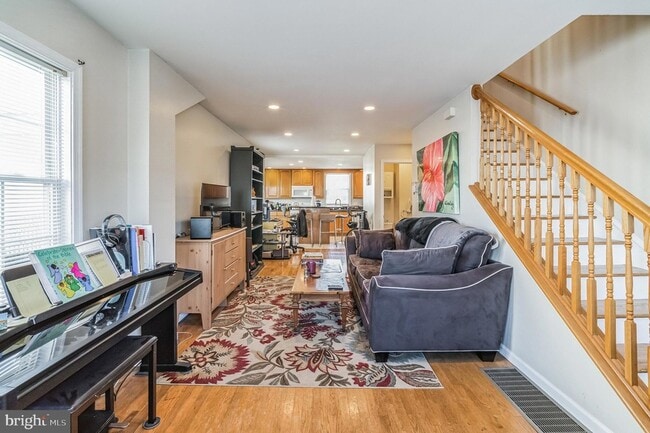 Photo - 449 Parker Ave