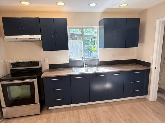 Photo - 287 NE 118th Terrace Unidad D