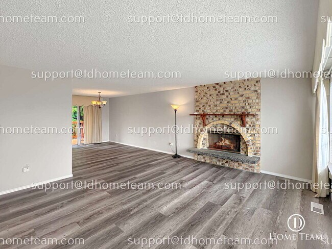 Photo - "Spacious 4-Bed Oasis with Granite Touches & Finished Basement in Renton!"