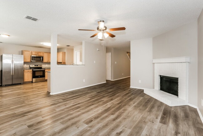 Photo - 1824 Lariat Dr