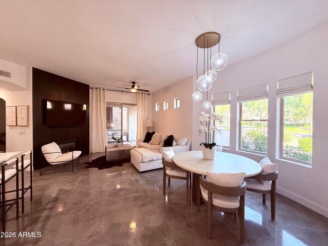 Photo - 11000 N 77th Pl