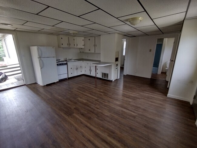 Photo - 139 St Clair Ave SE Condo