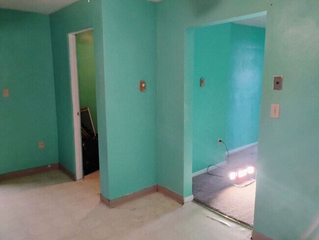 Photo - 560 McKean Ave Unit apt # 6