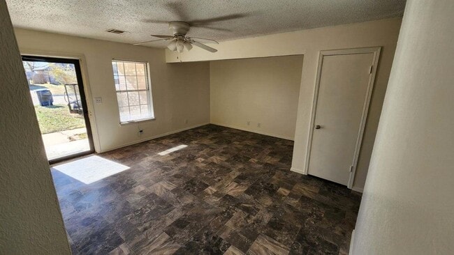 Photo - 417 E Linden Ln