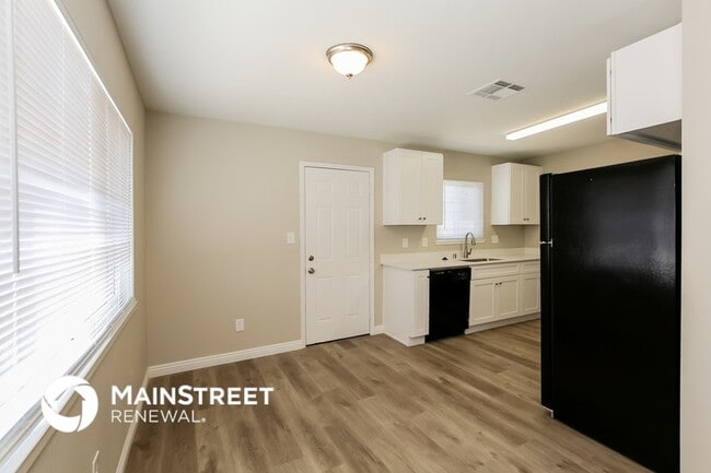 Photo - 2308 Revere St