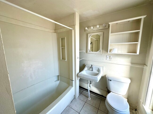 Photo - 314 S 2nd Ave