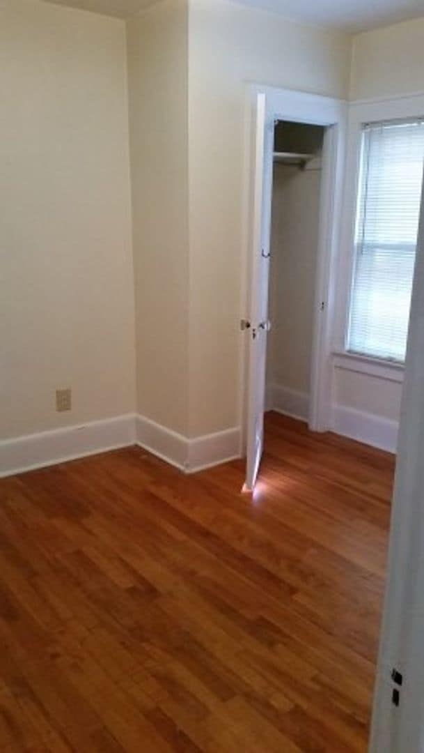 Photo - 345-47 Roosevelt Ave Unit 2nd Floor