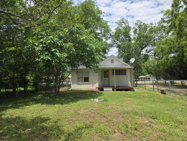 Photo - 1116 E Cameron Ave