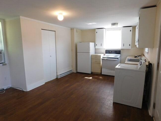 Photo - 2208 1/2 Spencer Avenue