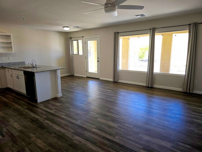 Photo - 40 W Cottonwood Ln