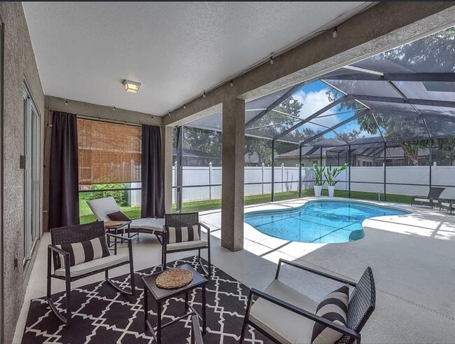 Photo - 5/3.5 Pool Home, Cul-de-Sac, large military presence