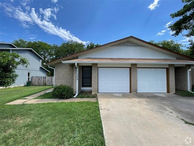Building Photo - 2204 Berkett Dr Rental
