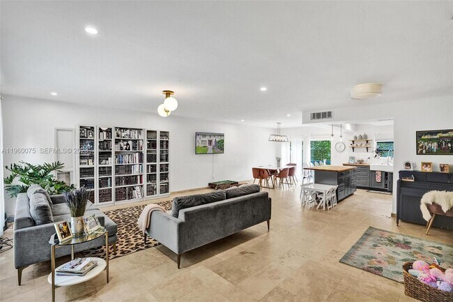 Photo - 1165 99th St