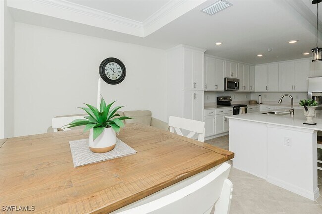 Photo - 6034 National Blvd Unidad 523