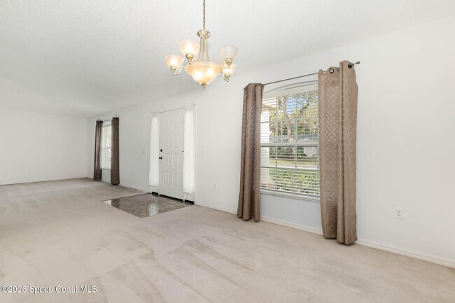 Photo - 787 Seymour Rd NE