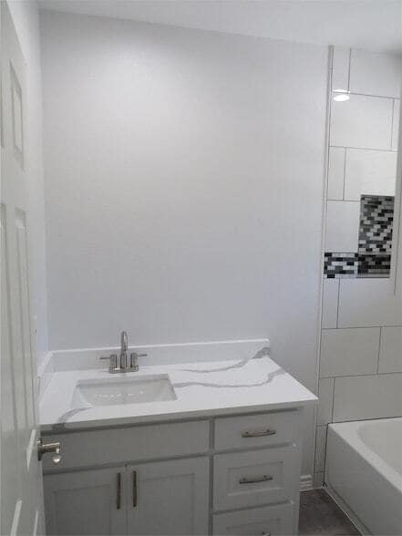 Photo - 818 Thomas St