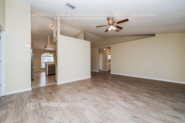 Photo - 8008 55th St E