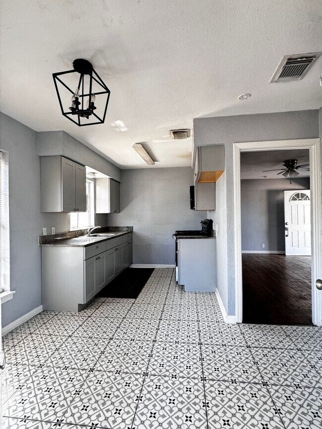 Photo - House