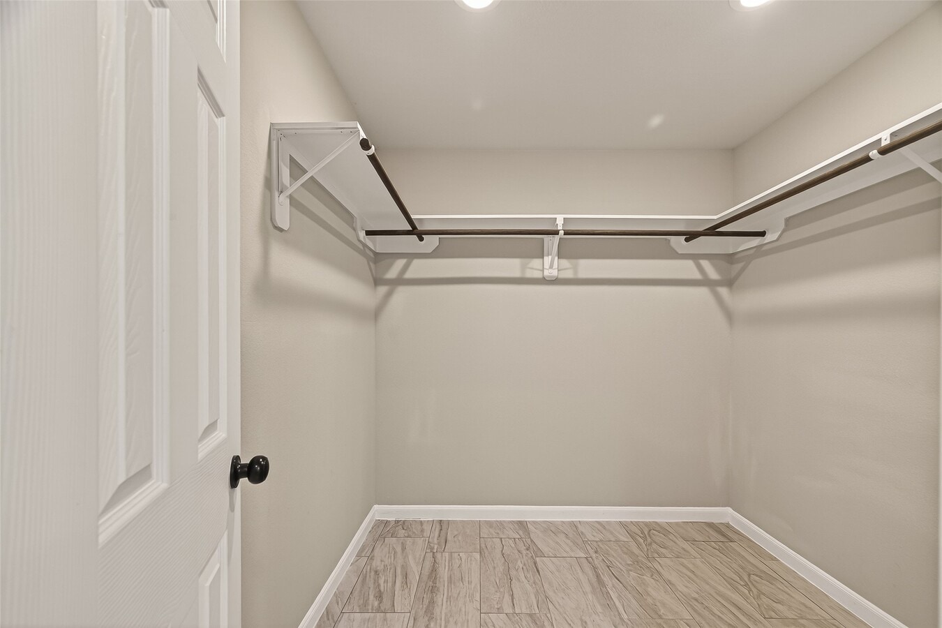 Photo - 4302 Hirsch Rd