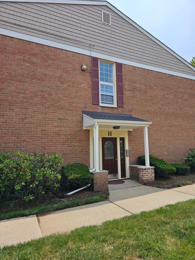 Building Photo - 605 Grove St Unit H13 Rental