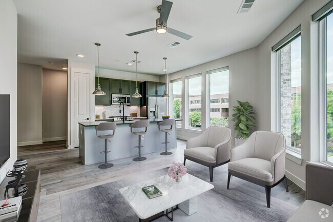 Building Photo - Spacious & Stylish Apt in Prime Galleria Area Unit ARO3