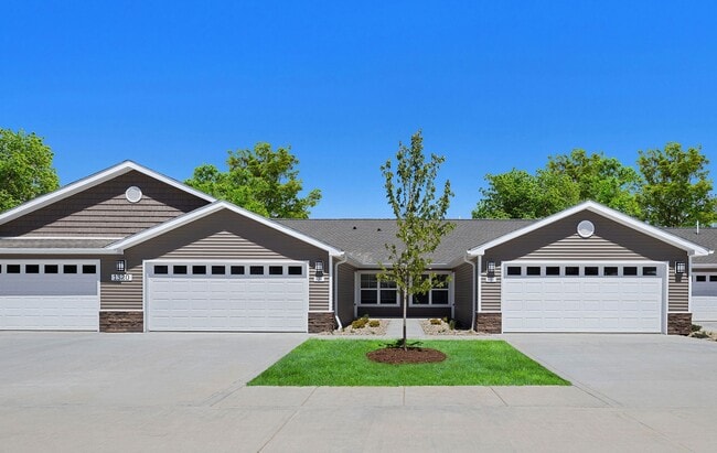 Apartments with Attached Garages - Redwood Batavia Tealtown Road Townhomes