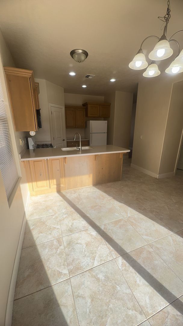 Photo - 1570 W Canyon Dr