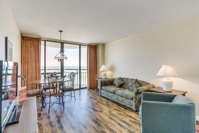 Building Photo - 2310 N Ocean Blvd Rental