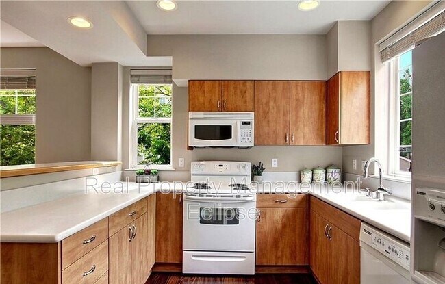 2030 132nd Ave SE Unit 312