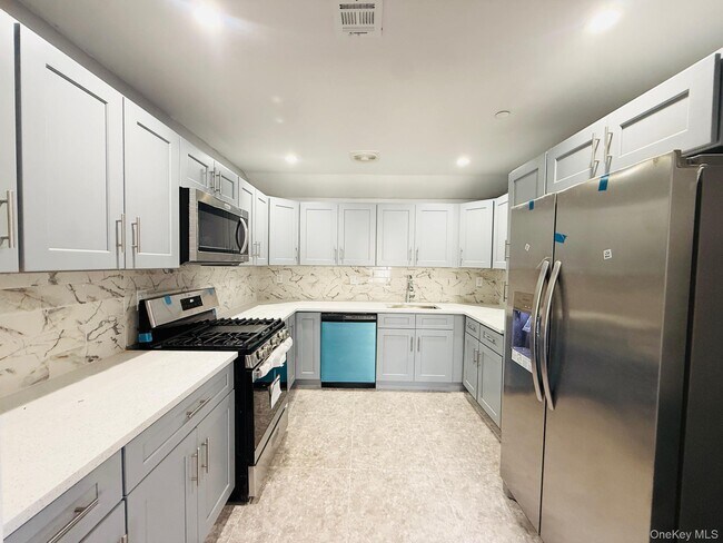 139-18 Lakewood Ave Unit 2F