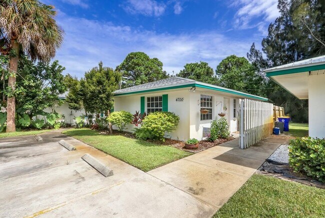 Photo - 4700 SE Compass Way Casa