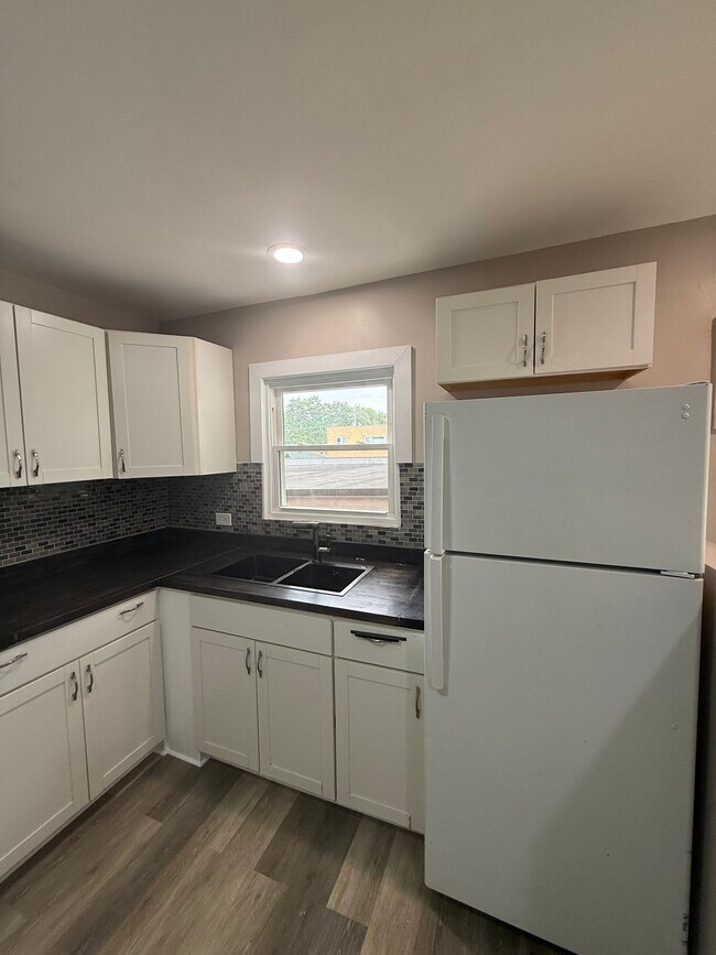 1506 W 127th St
